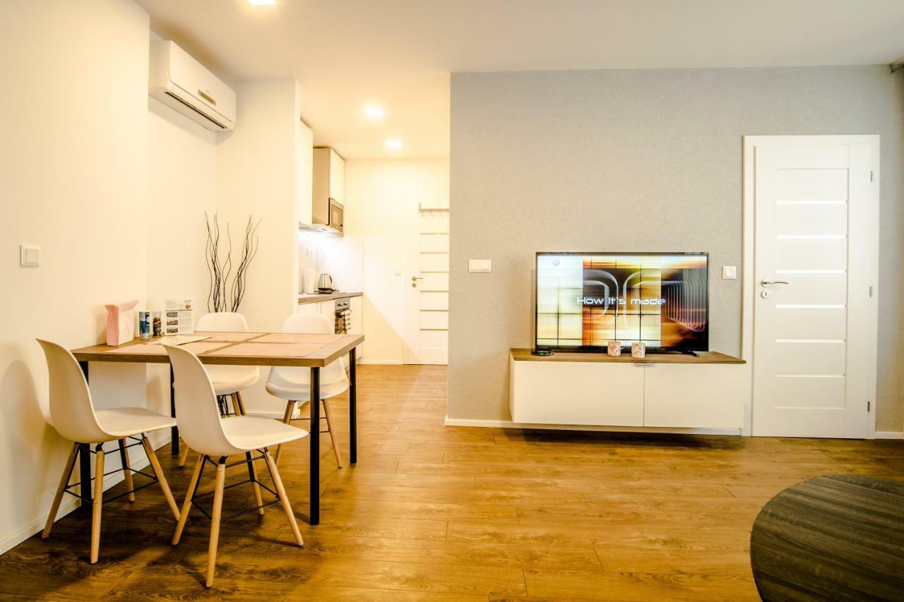 Central Apartments By Kovee Bratislava Luaran gambar