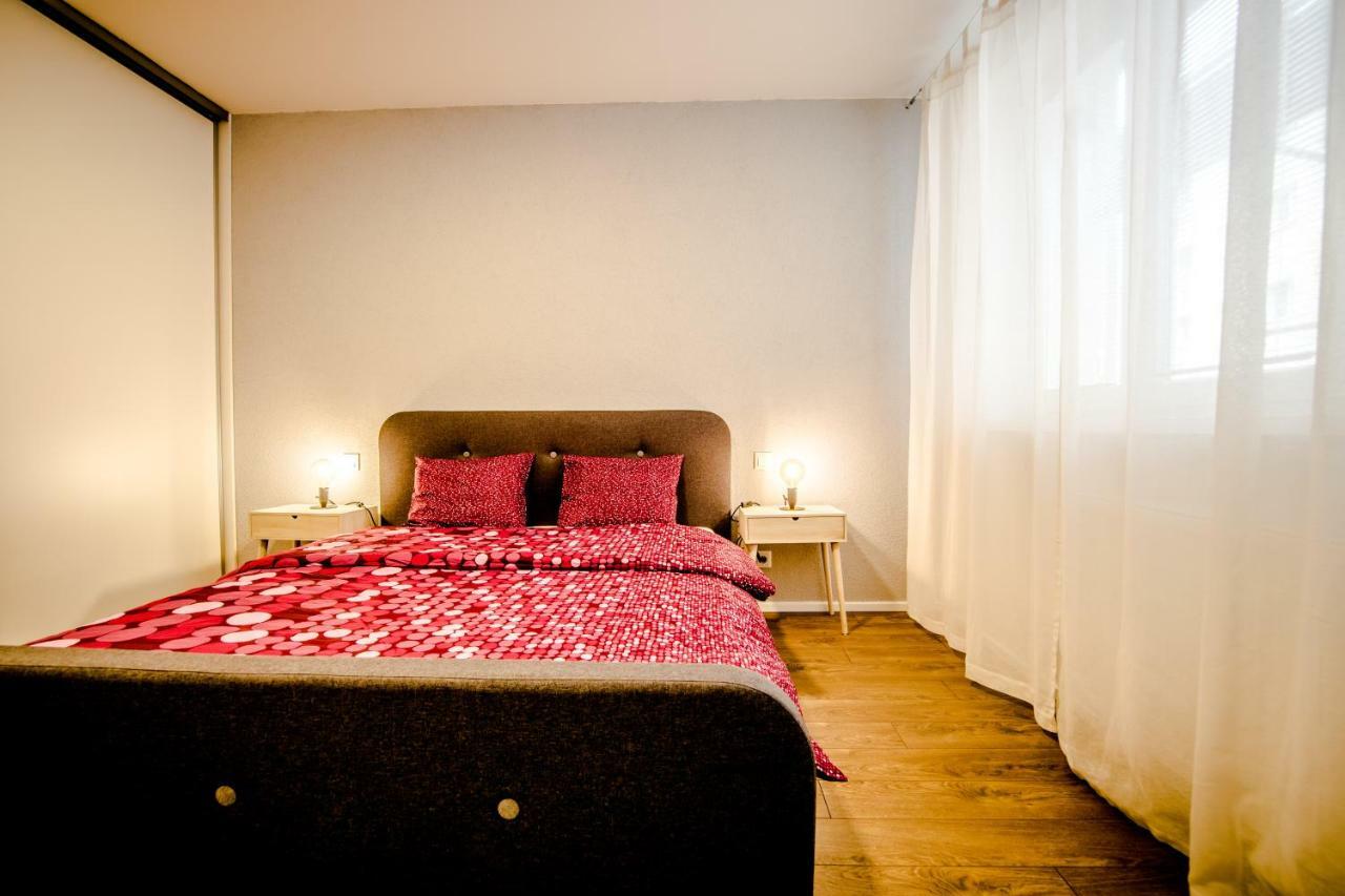 Central Apartments By Kovee Bratislava Luaran gambar